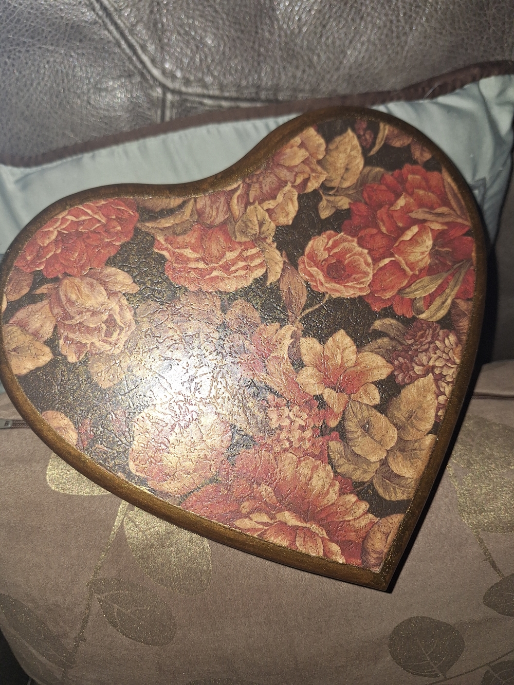 Heart-Shaped Floral Decorative  Box - Vintage Rose Print